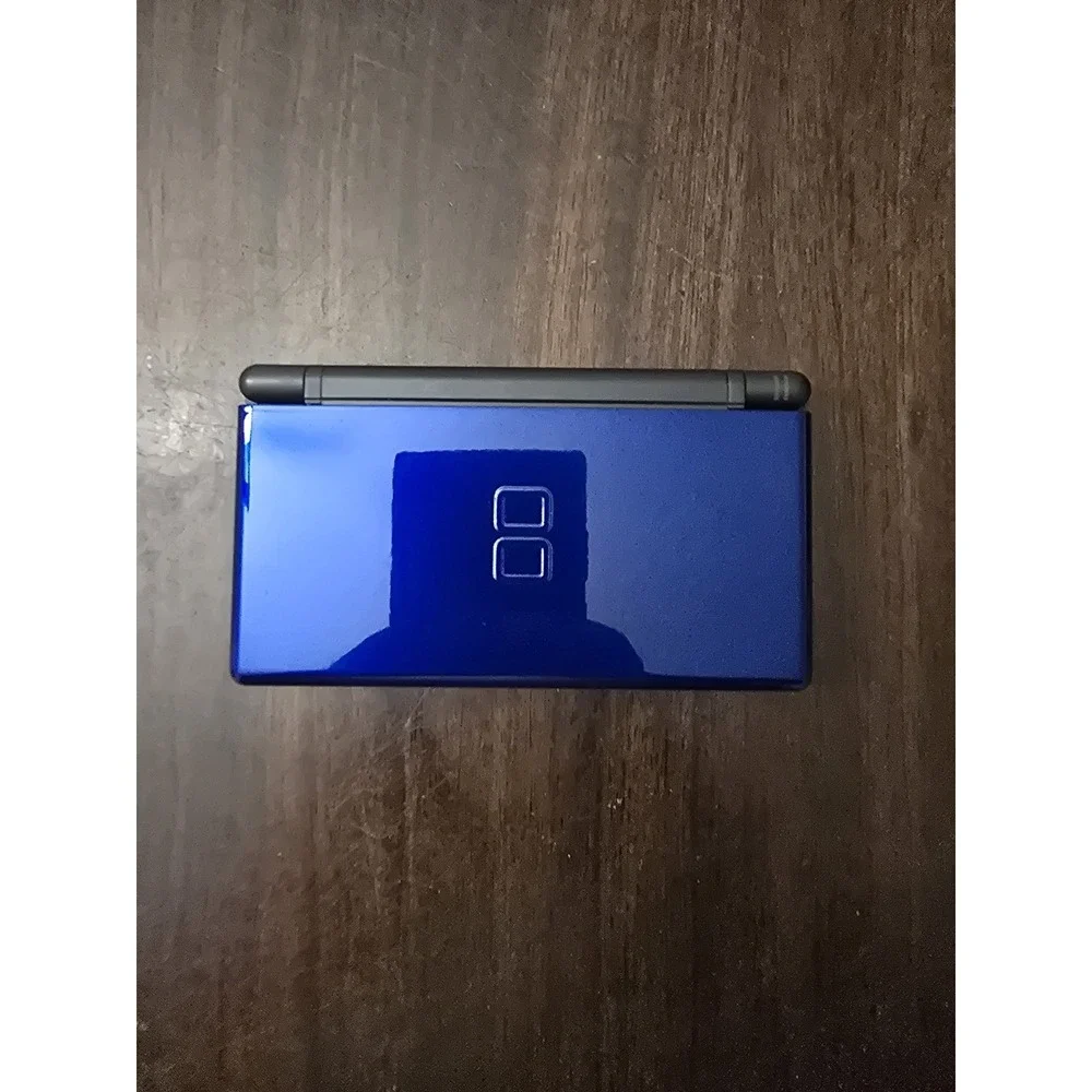 Nintendo DS Lite Blue Carry Pack Charger + Game Bundle